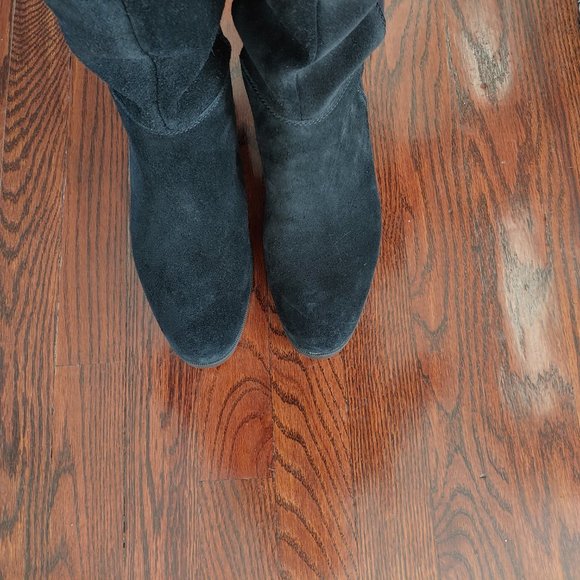 Boots - Picture 5 of 6